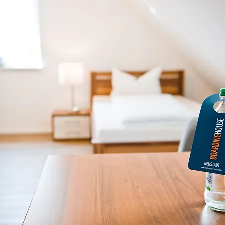 Boardinghouse Neustadt 호텔 노이슈타트 안 데어 도나우
