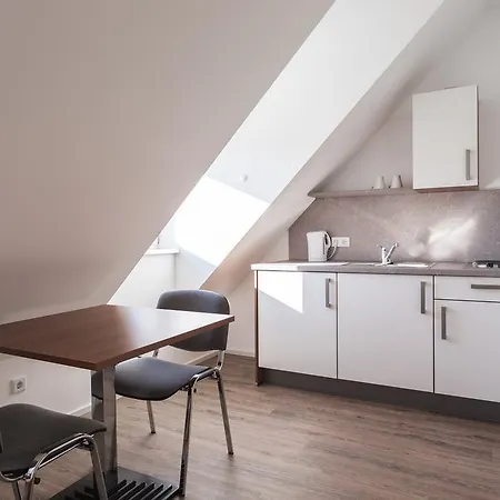 Boardinghouse Neustadt 노이슈타트 안 데어 도나우
