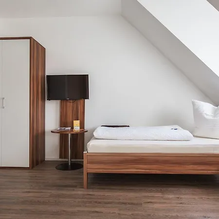 Boardinghouse Neustadt 호텔 노이슈타트 안 데어 도나우