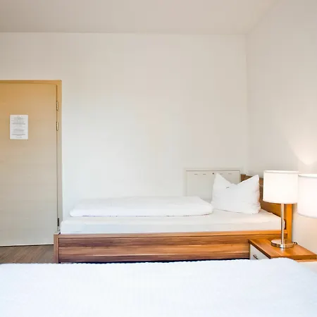 Hotel Boardinghouse Neustadt 3*